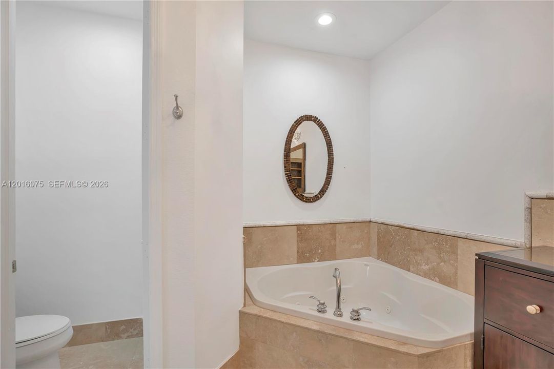 Active With Contract: $5,995 (5 beds, 6 baths, 3779 Square Feet)