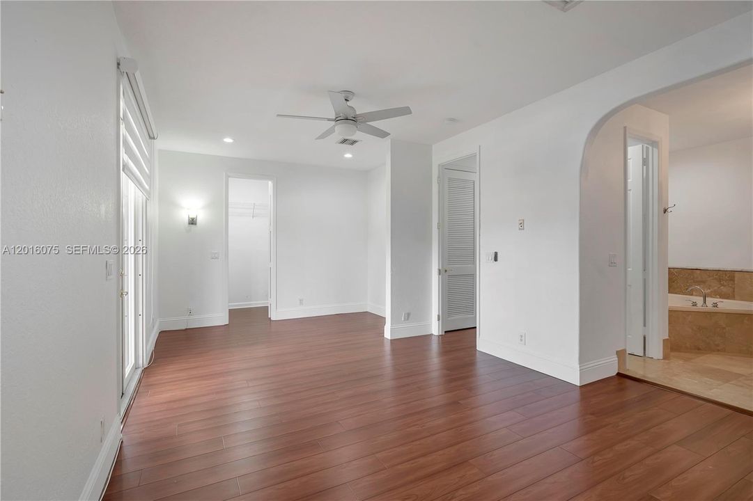 Active With Contract: $5,995 (5 beds, 6 baths, 3779 Square Feet)