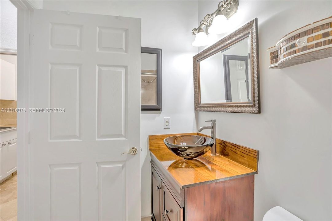 Active With Contract: $5,995 (5 beds, 6 baths, 3779 Square Feet)