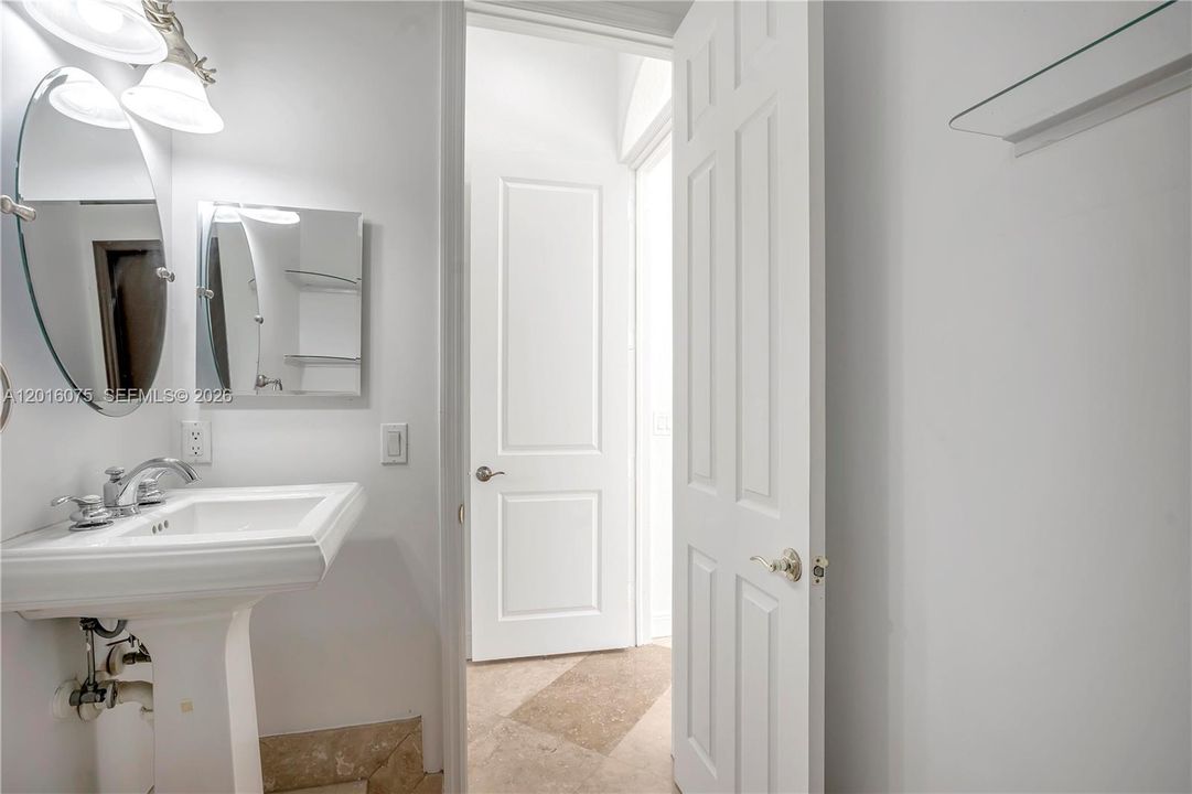 Active With Contract: $5,995 (5 beds, 6 baths, 3779 Square Feet)