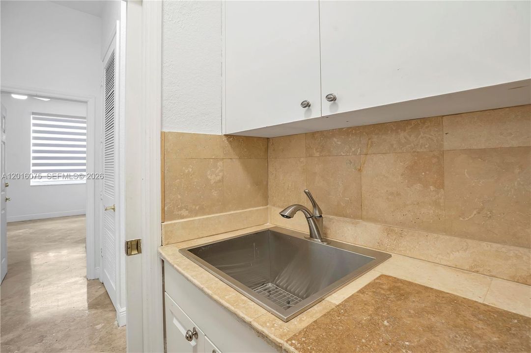 Active With Contract: $5,995 (5 beds, 6 baths, 3779 Square Feet)