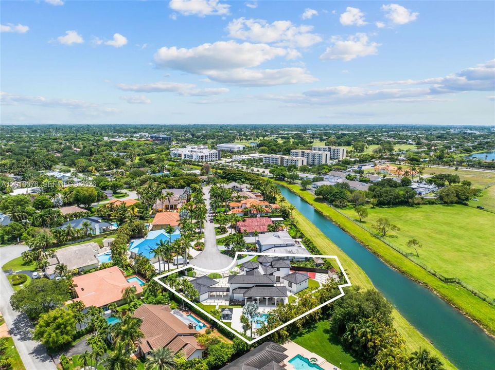 En Venta: $3,200,000 (6 camas, 7 baños, 6140 Pies cuadrados)