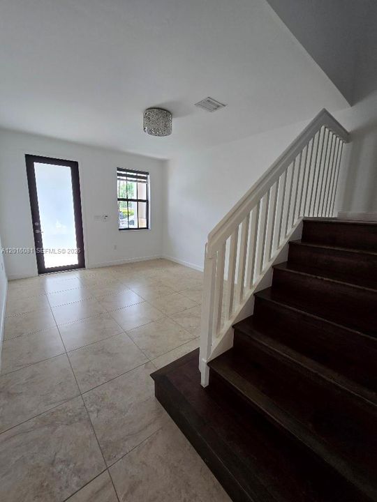 For Rent: $4,450 (4 beds, 3 baths, 2328 Square Feet)