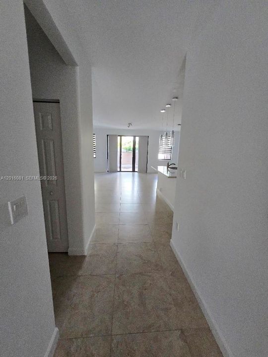 For Rent: $4,450 (4 beds, 3 baths, 2328 Square Feet)