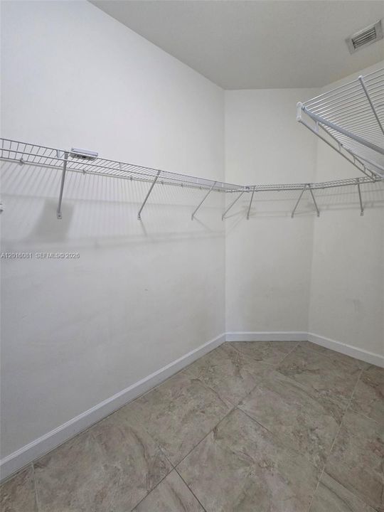 For Rent: $4,450 (4 beds, 3 baths, 2328 Square Feet)