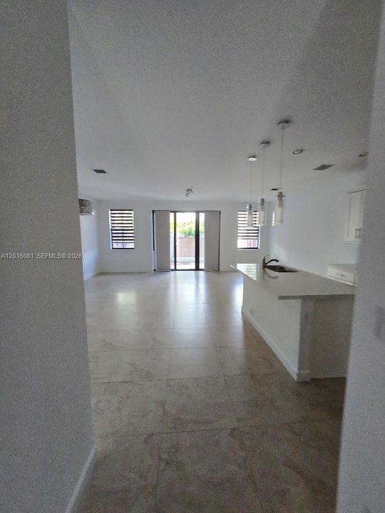 For Rent: $4,450 (4 beds, 3 baths, 2328 Square Feet)