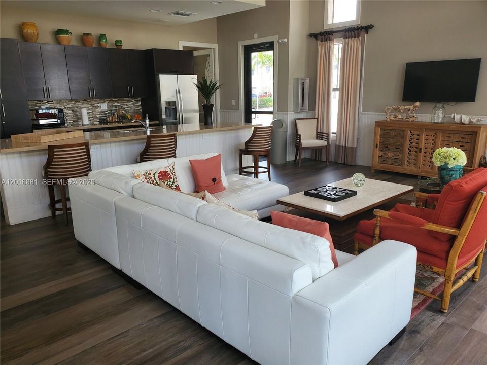 For Rent: $4,450 (4 beds, 3 baths, 2328 Square Feet)