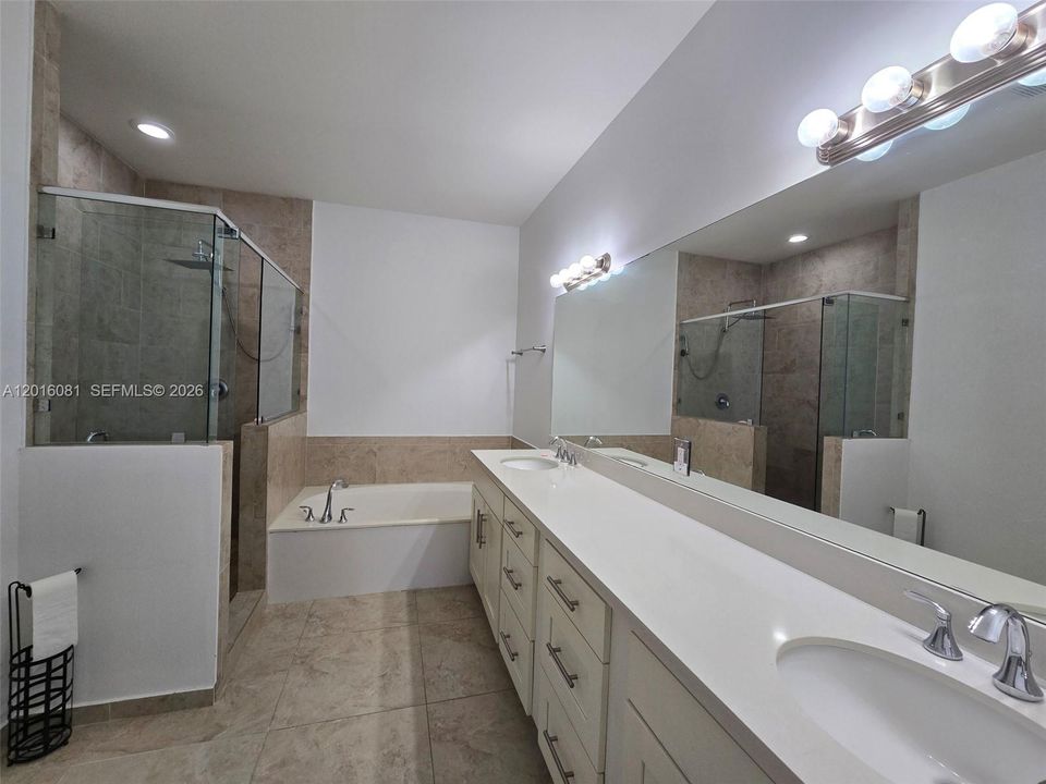 For Rent: $4,450 (4 beds, 3 baths, 2328 Square Feet)