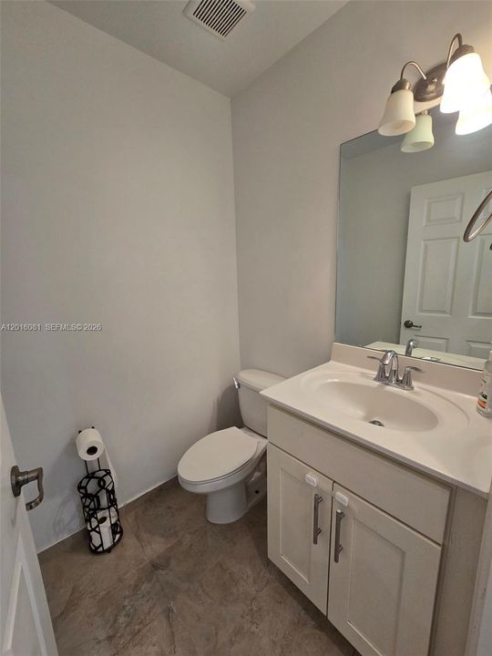 For Rent: $4,450 (4 beds, 3 baths, 2328 Square Feet)