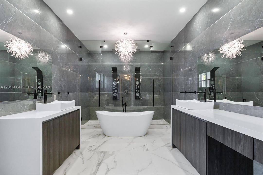 For Rent: $8,750 (5 beds, 4 baths, 3762 Square Feet)
