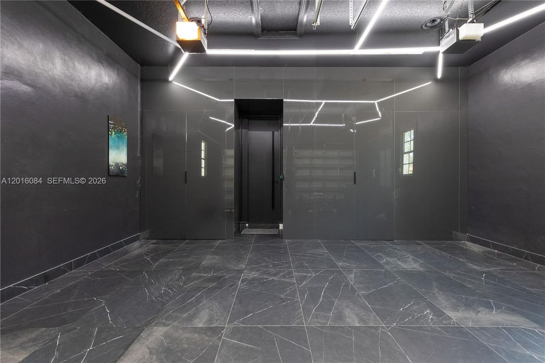 For Rent: $8,750 (5 beds, 4 baths, 3762 Square Feet)