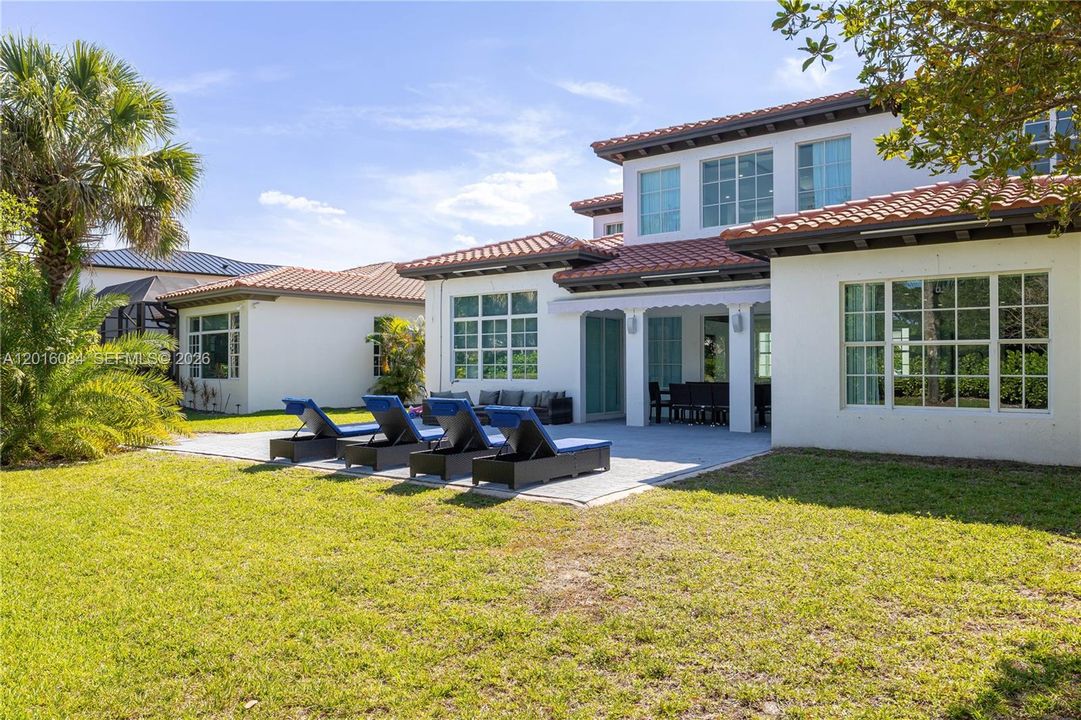 For Rent: $8,750 (5 beds, 4 baths, 3762 Square Feet)