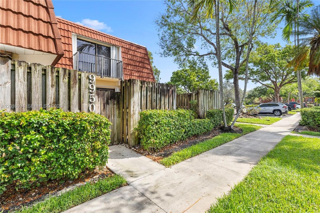 En Venta: $349,500 (2 camas, 2 baños, 1372 Pies cuadrados)