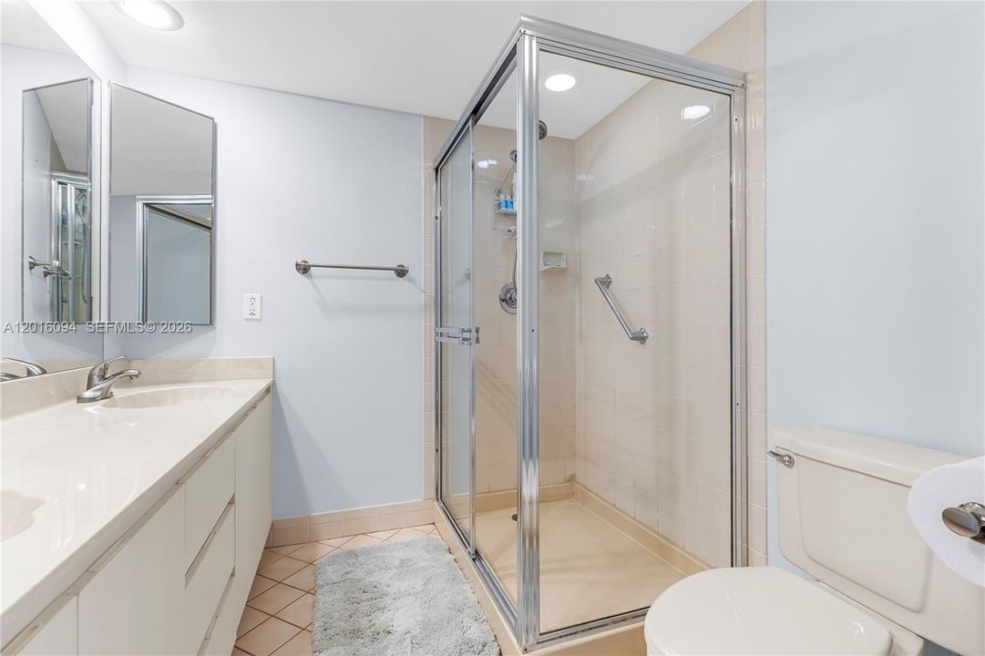 En Venta: $349,500 (2 camas, 2 baños, 1372 Pies cuadrados)