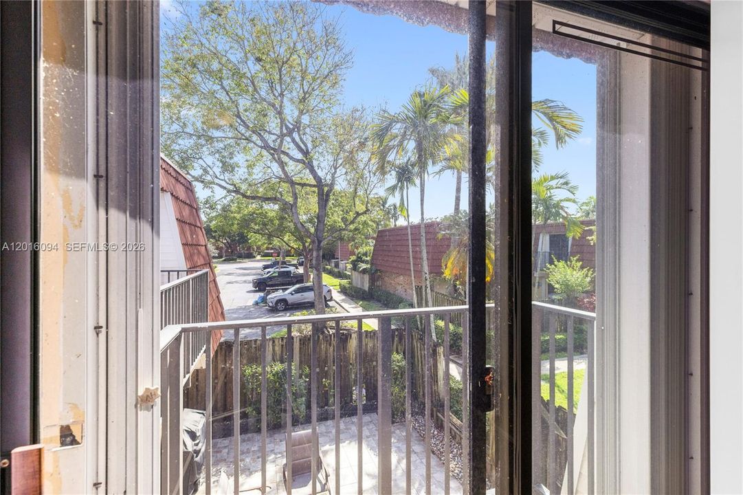 En Venta: $349,500 (2 camas, 2 baños, 1372 Pies cuadrados)