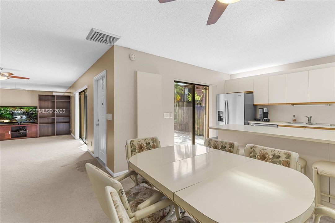 En Venta: $349,500 (2 camas, 2 baños, 1372 Pies cuadrados)