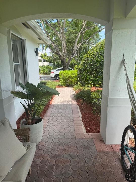 Active With Contract: $765,000 (3 beds, 2 baths, 1524 Square Feet)