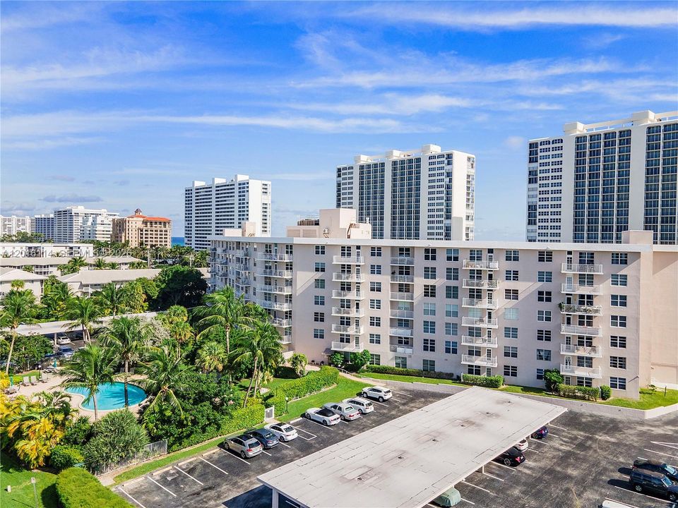 For Rent: $3,750 (2 beds, 2 baths, 1497 Square Feet)