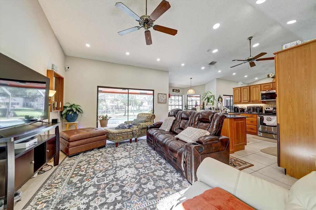 34-10966 NW 14th St-34