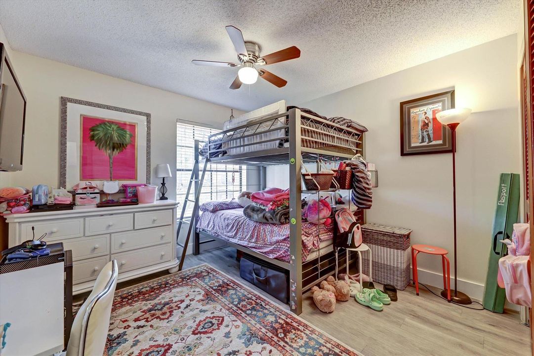 03-10966 NW 14th St-3