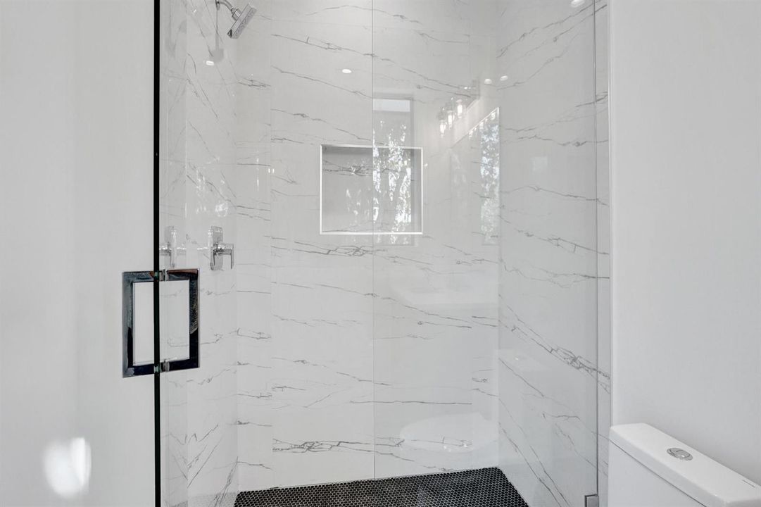 Second Bedroom Walk In Shower
