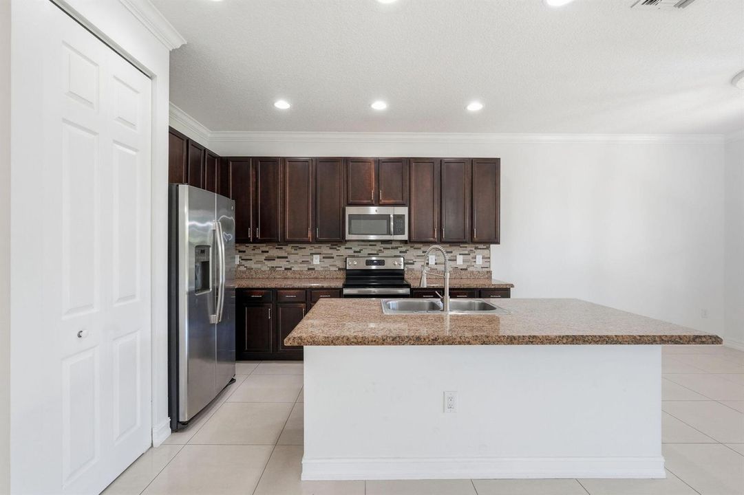 31-web-or-mls-14703_Alabaster_Avenue_038