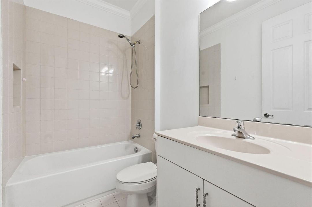 14-web-or-mls-14703_Alabaster_Avenue_014