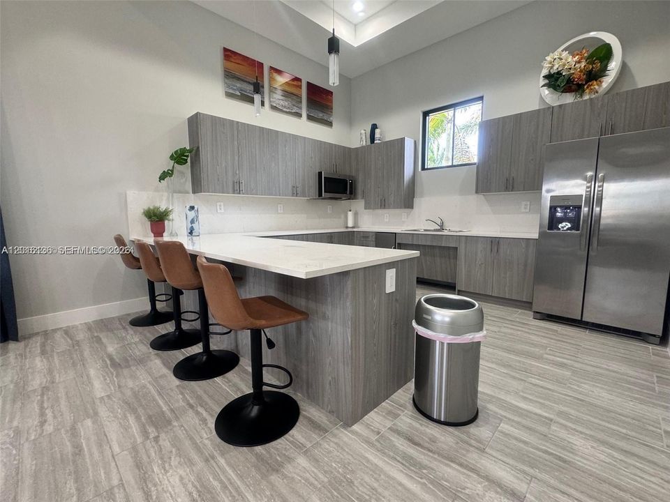 Active With Contract: $2,800 (4 beds, 2 baths, 1827 Square Feet)