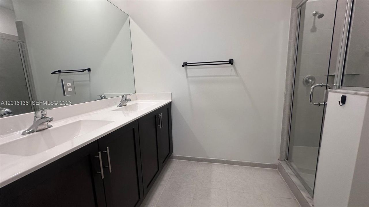 Active With Contract: $2,800 (4 beds, 2 baths, 1827 Square Feet)