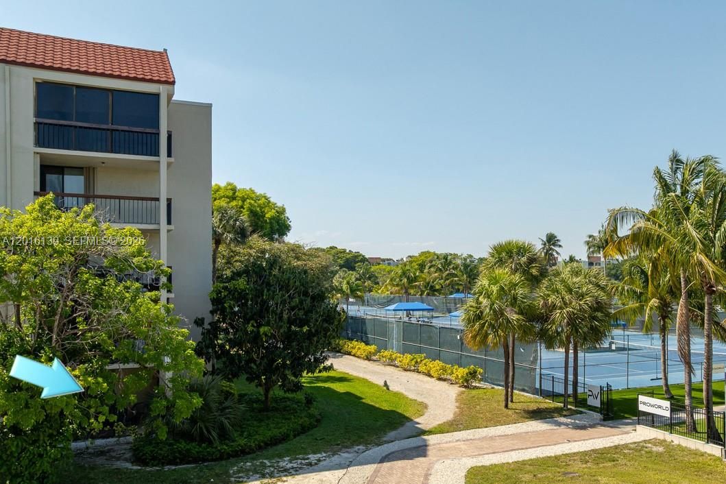 For Rent: $2,500 (2 beds, 2 baths, 1272 Square Feet)