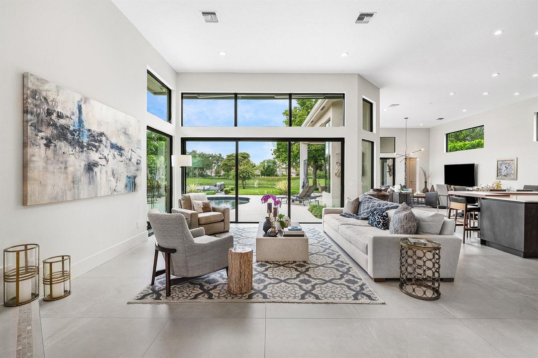 009-21SomersetDrive-PalmBeachGardens-FL-