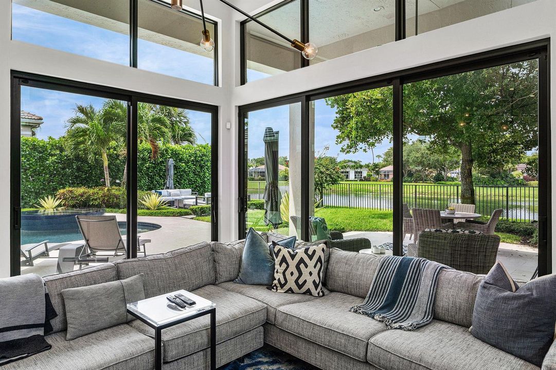 027-21SomersetDrive-PalmBeachGardens-FL-