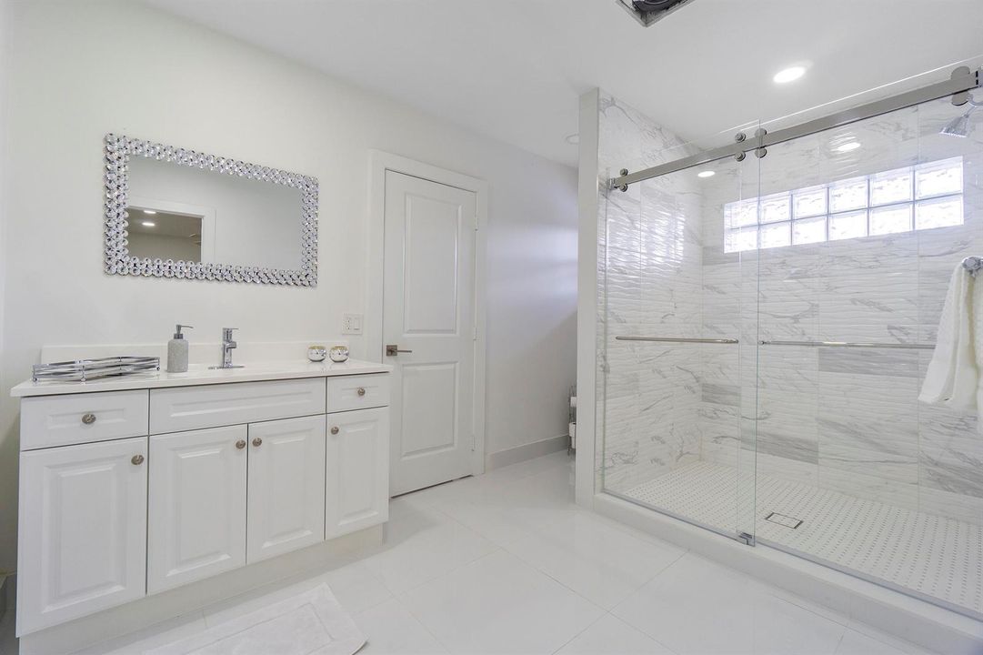 7600 NW 82nd Terrace_12