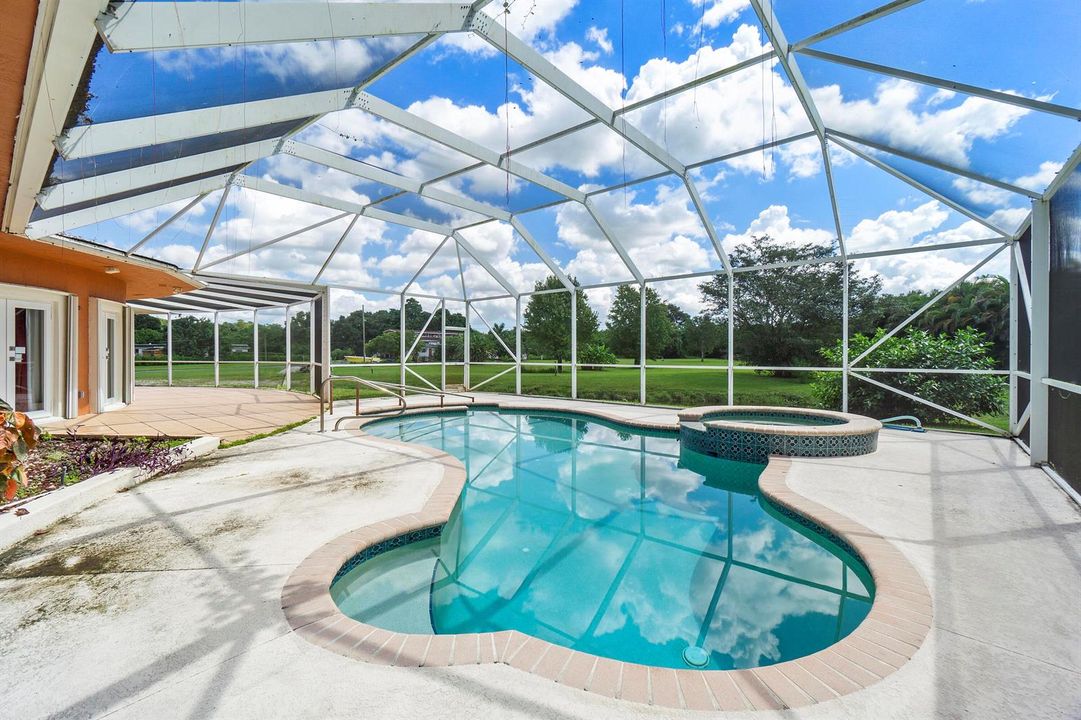 7600 NW 82nd Terrace_33