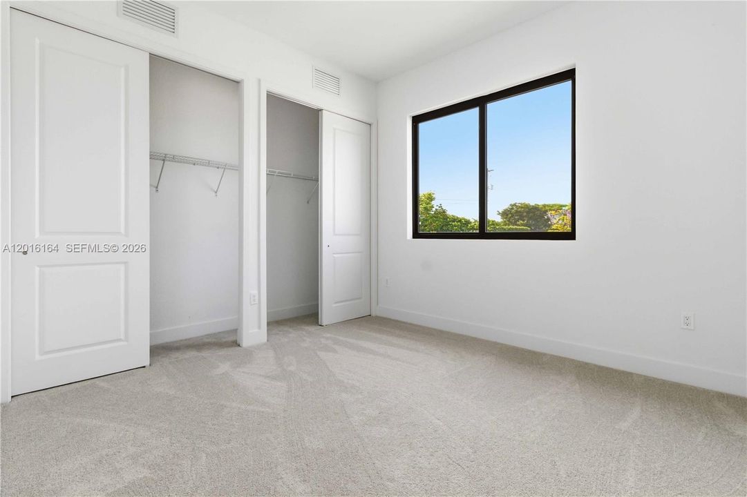 Active With Contract: $4,100 (4 beds, 2 baths, 1606 Square Feet)