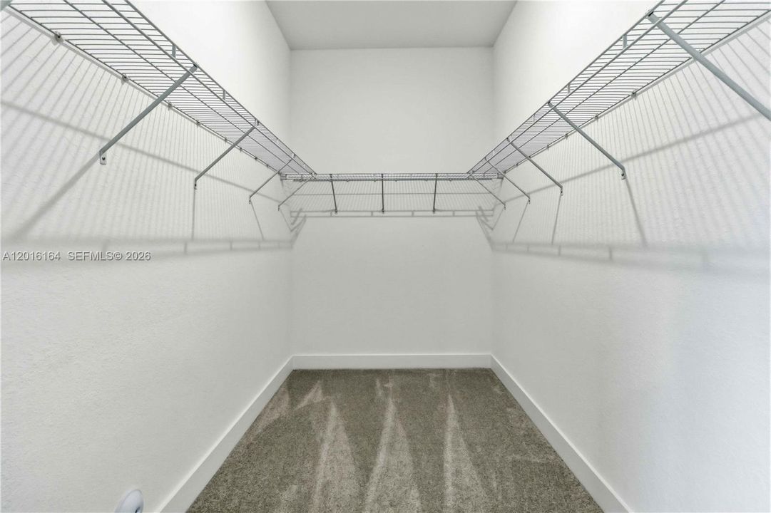 Active With Contract: $4,100 (4 beds, 2 baths, 1606 Square Feet)