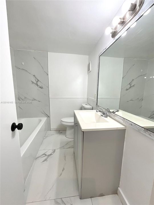 For Sale: $240,000 (2 beds, 1 baths, 789 Square Feet)