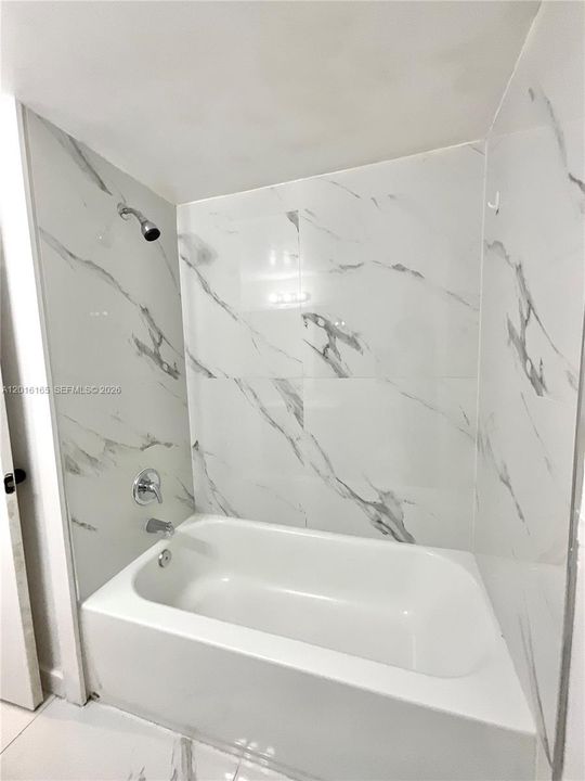 For Sale: $240,000 (2 beds, 1 baths, 789 Square Feet)