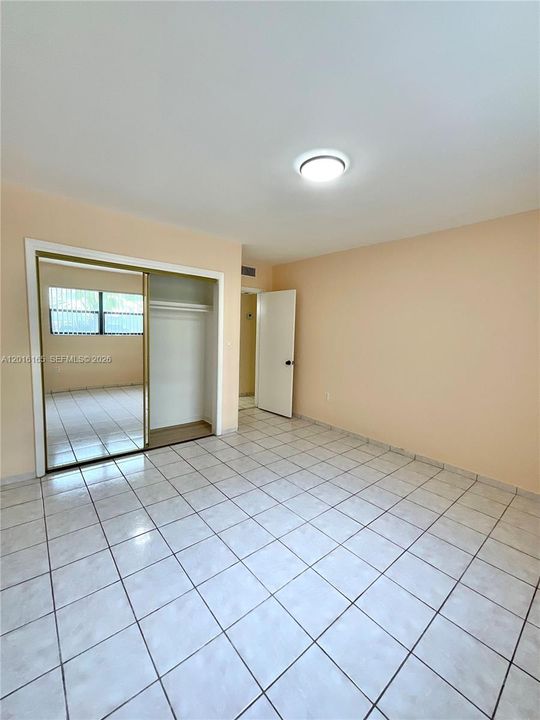 For Sale: $240,000 (2 beds, 1 baths, 789 Square Feet)