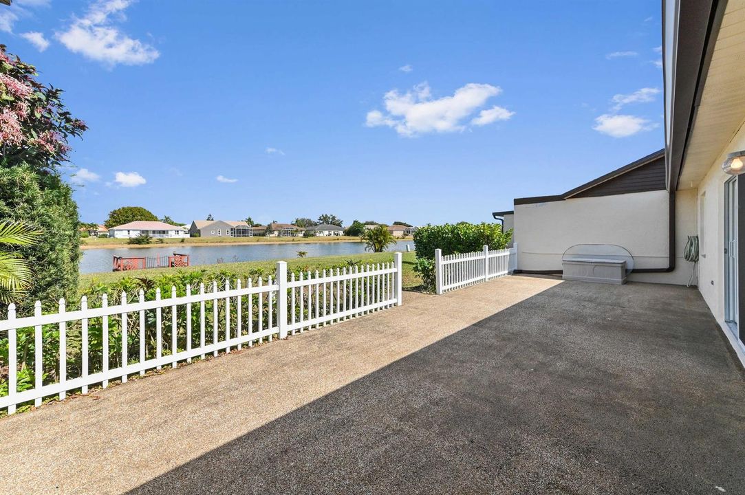 30 Patio 03