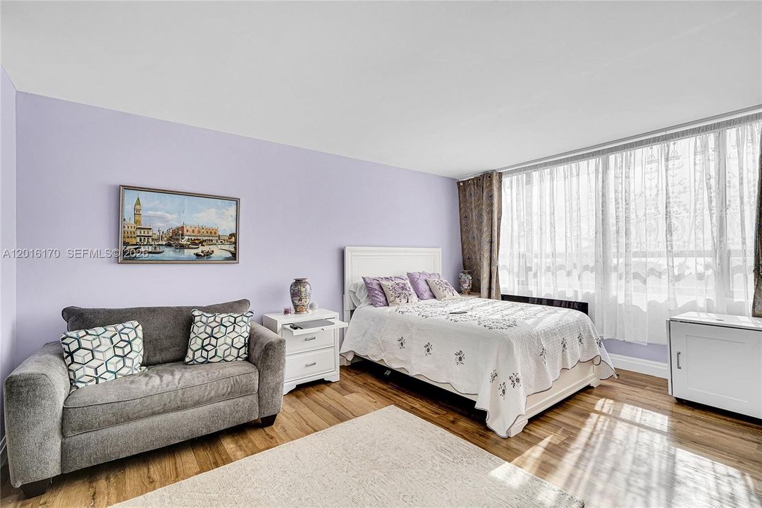 En Venta: $349,000 (2 camas, 2 baños, 1811 Pies cuadrados)