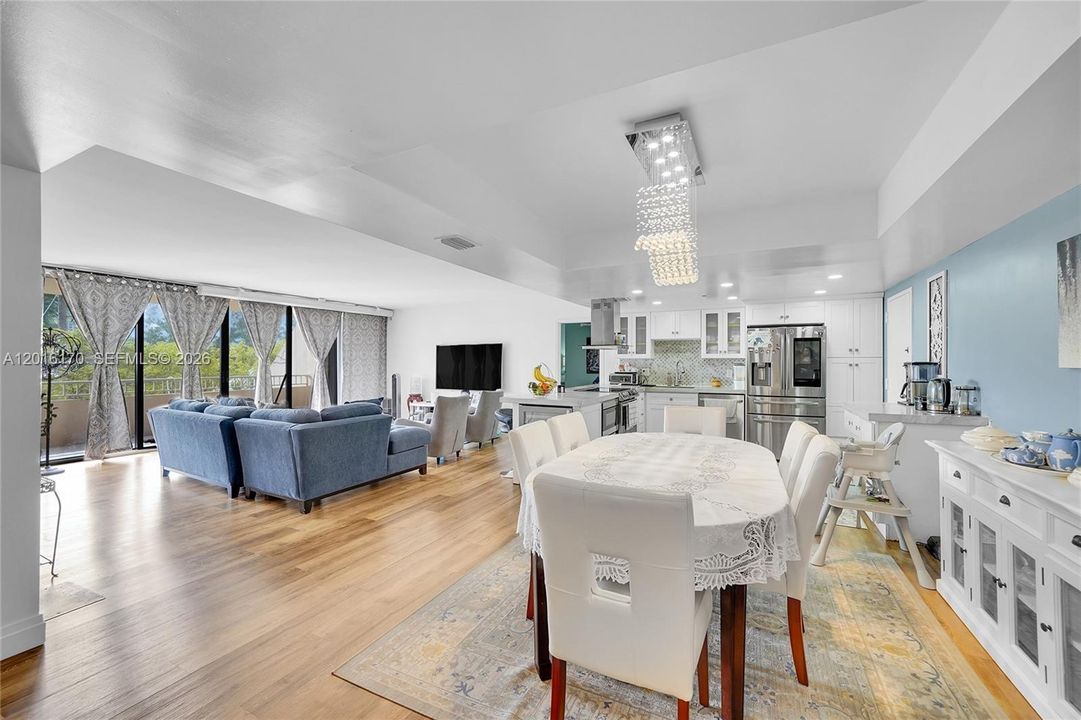 En Venta: $349,000 (2 camas, 2 baños, 1811 Pies cuadrados)