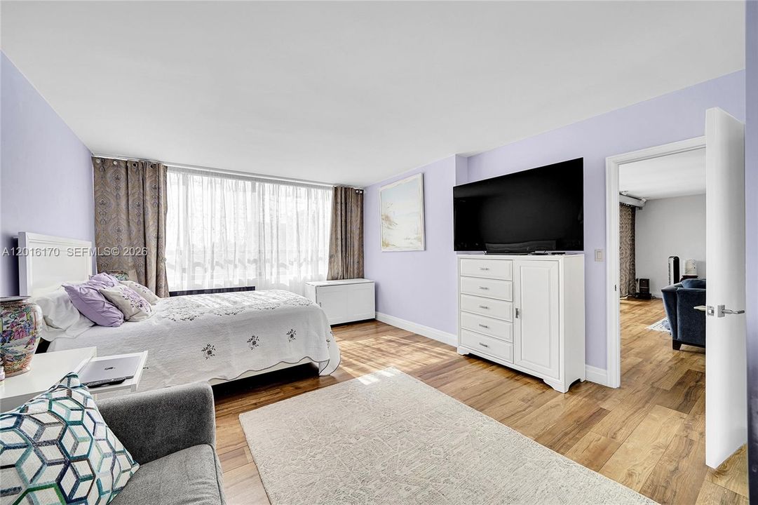 En Venta: $349,000 (2 camas, 2 baños, 1811 Pies cuadrados)
