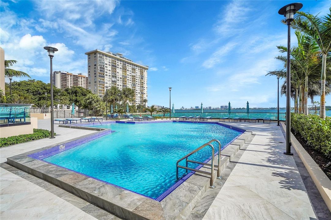 En Venta: $349,000 (2 camas, 2 baños, 1811 Pies cuadrados)