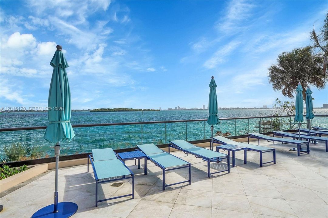 En Venta: $349,000 (2 camas, 2 baños, 1811 Pies cuadrados)