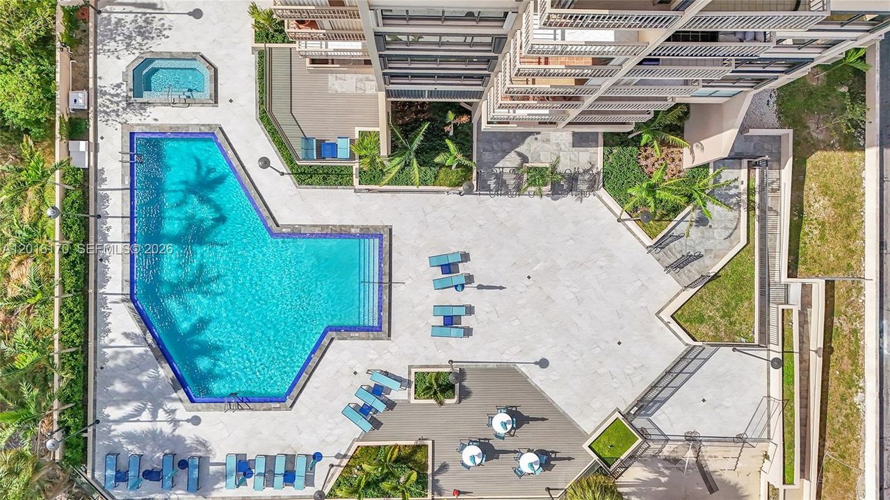En Venta: $349,000 (2 camas, 2 baños, 1811 Pies cuadrados)
