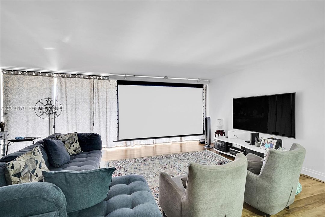 En Venta: $349,000 (2 camas, 2 baños, 1811 Pies cuadrados)