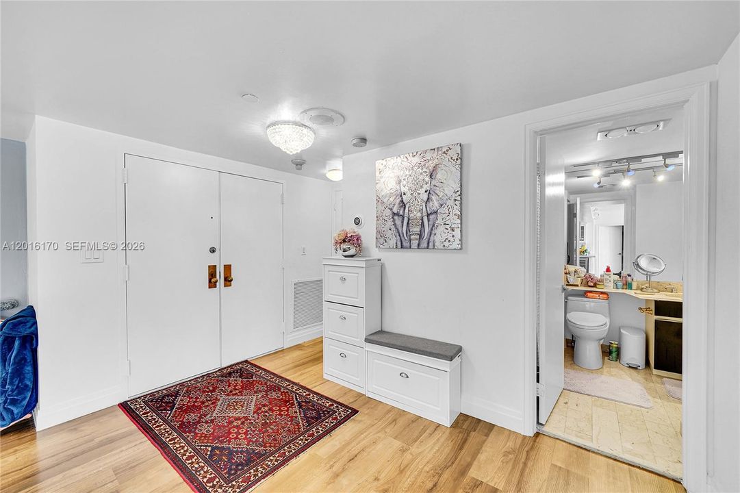 En Venta: $349,000 (2 camas, 2 baños, 1811 Pies cuadrados)