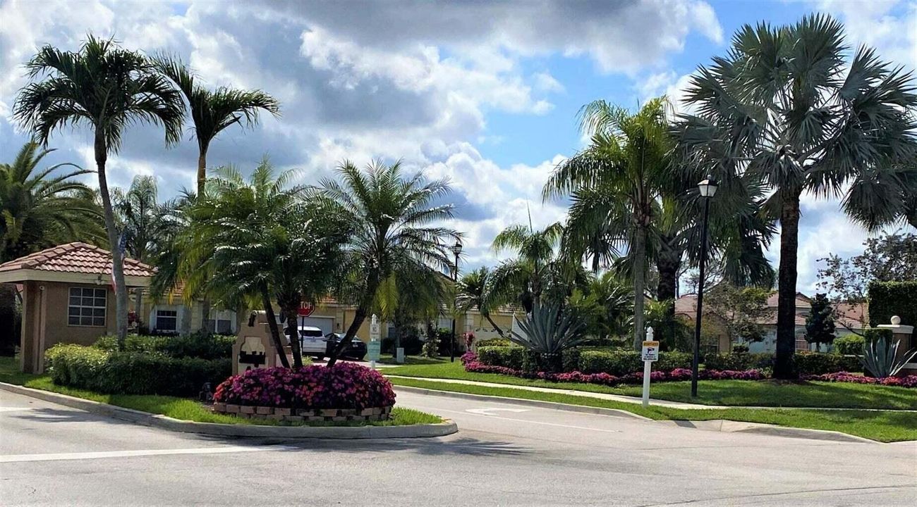 Starlight Cove 2022 Entrance 2