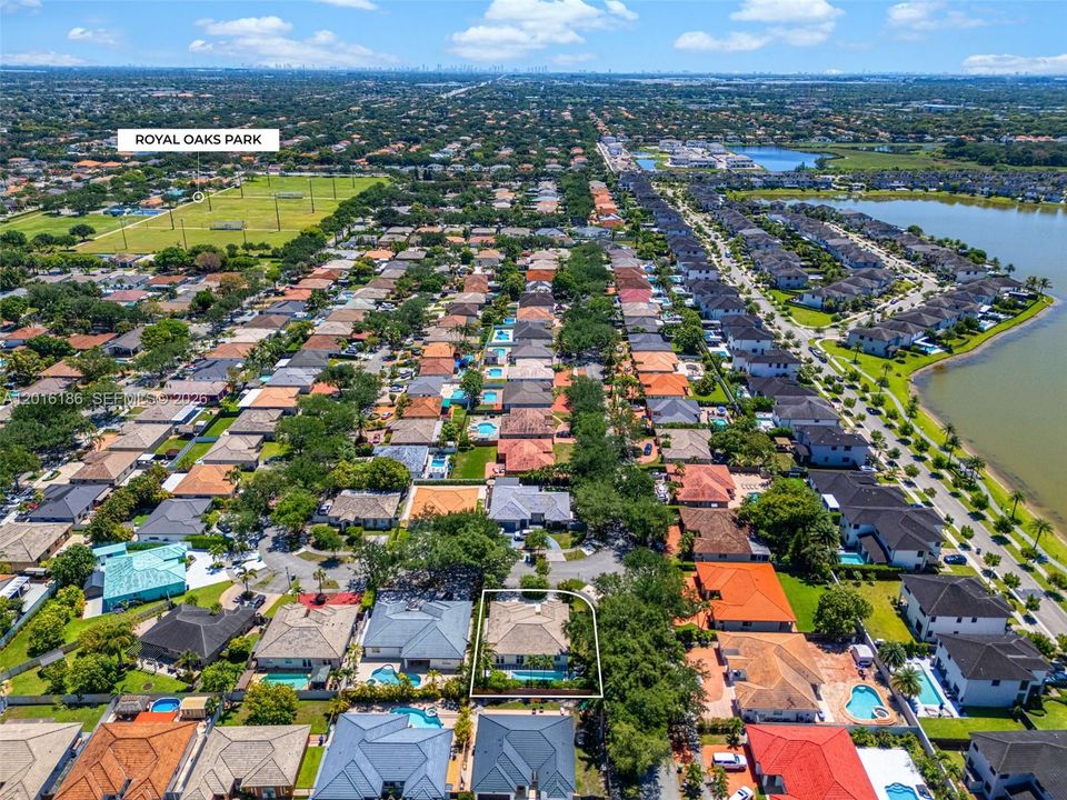 На продажу: $830,000 (3 спален, 2 ванн, 1673 Квадратных фут)